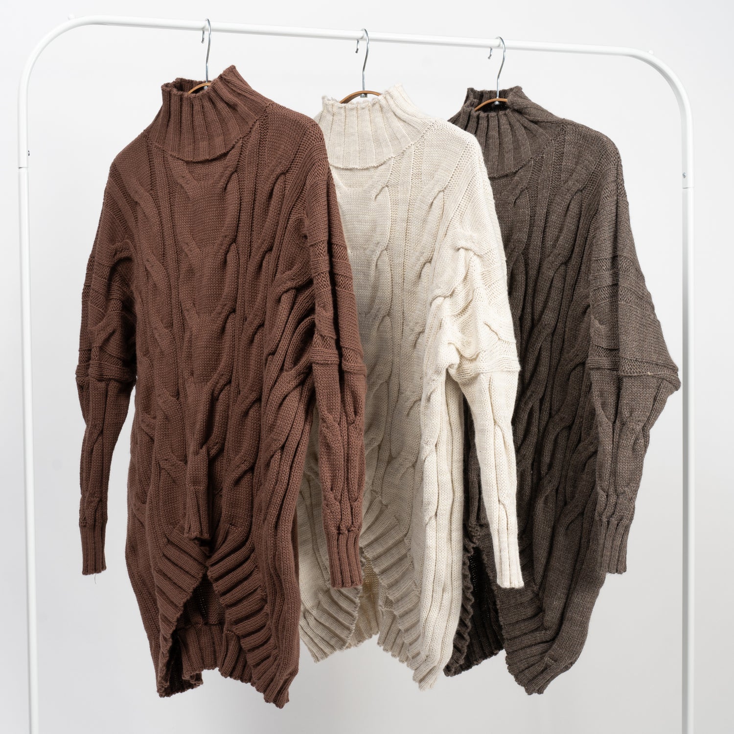 Pulover împletit din tricot cu torsade