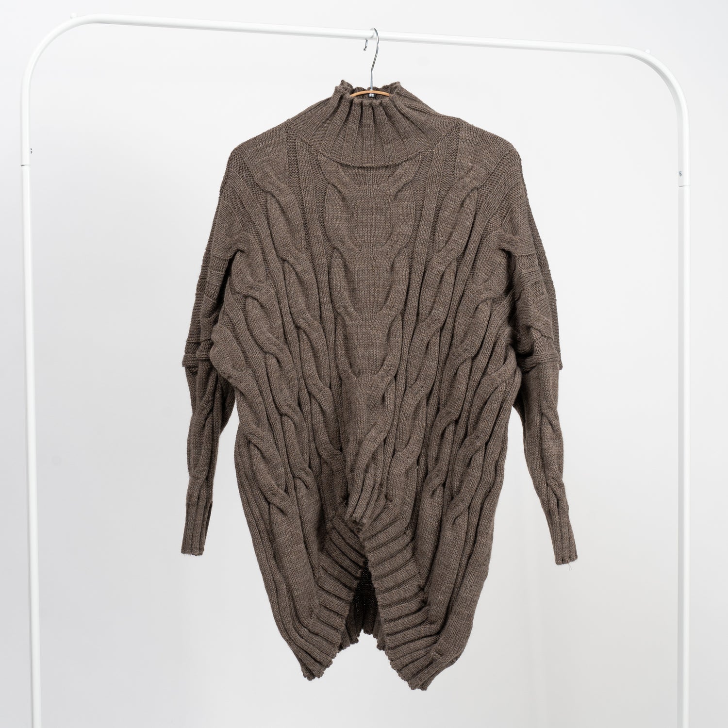 Pulover împletit din tricot cu torsade