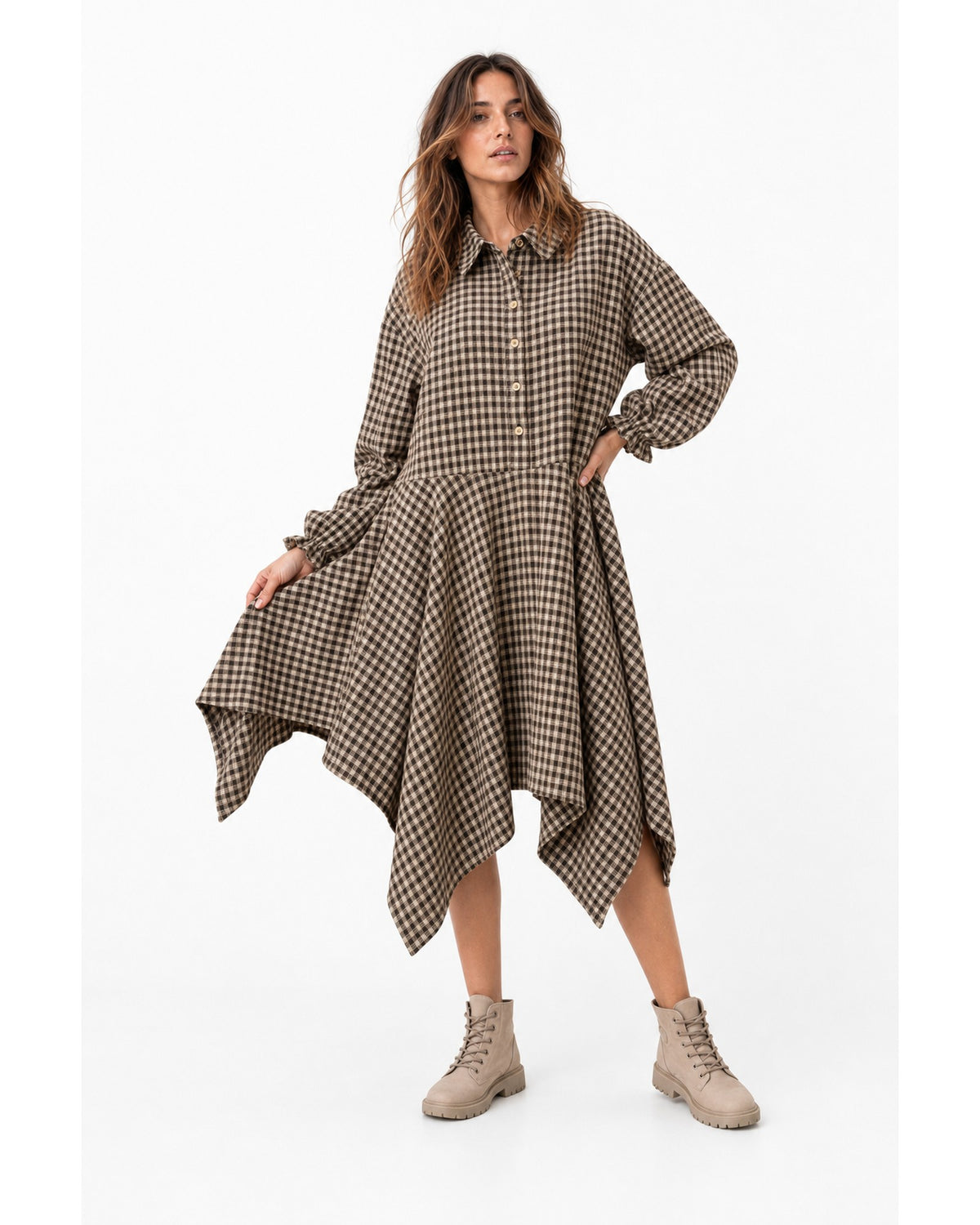 Rochie maro cafea în carouri cu tiv asimetric în colțuri, ținută de poală - All Above Boutique