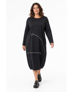 Rochie midi neagră cu fermoare aplicate, model în mers - All Above Boutique