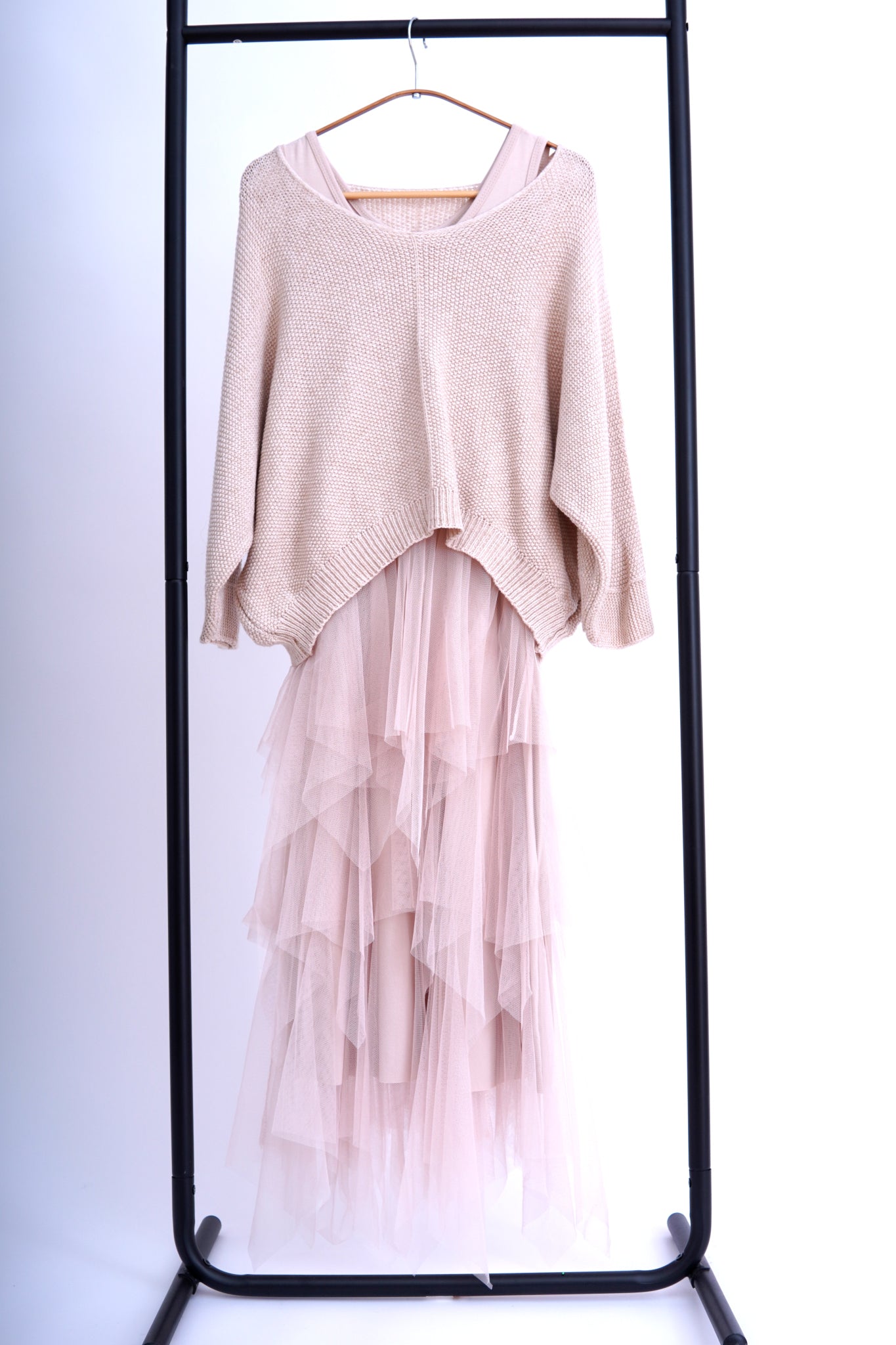 Set Rochie Din Tul Cu Volane Și Pulover Tricotat