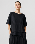 Tricou din bumbac cu colțuri suprapuse asimetrice, nuanța negru, vedere din față, All Above Boutique.